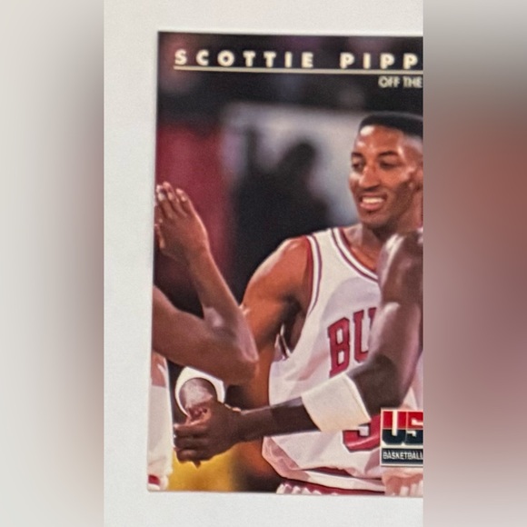 Trading card # 68 Scottie Pippen Basketball 1992 Skybox International - Picture 4 of 8